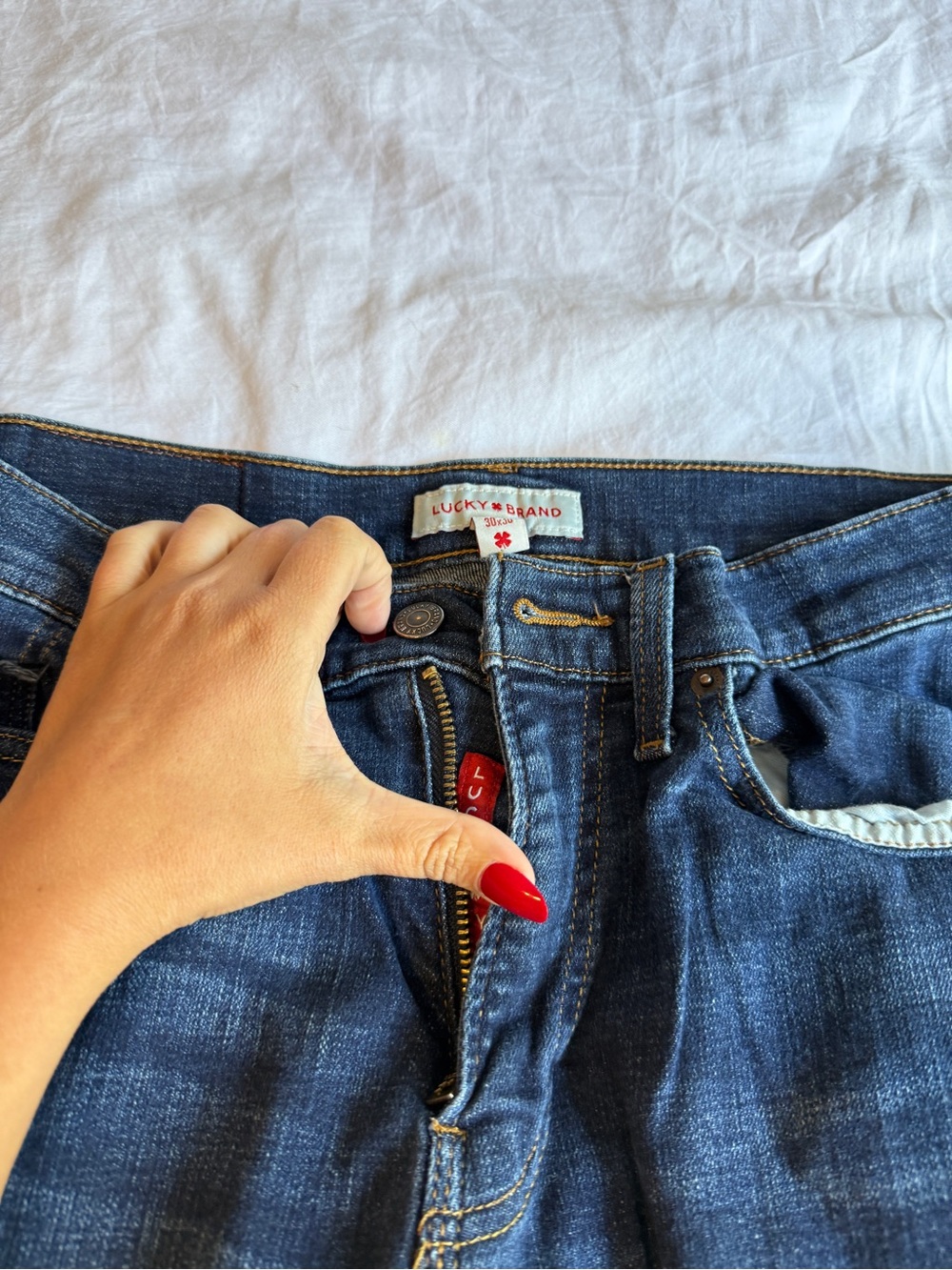 Lucky Brand Men’s Indigo Straight Leg Jeans